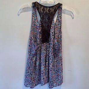 ❇️3/$30❇️ Maurices Multicolor Floral Print Black Lace Razor Back Tank Top. LARGE